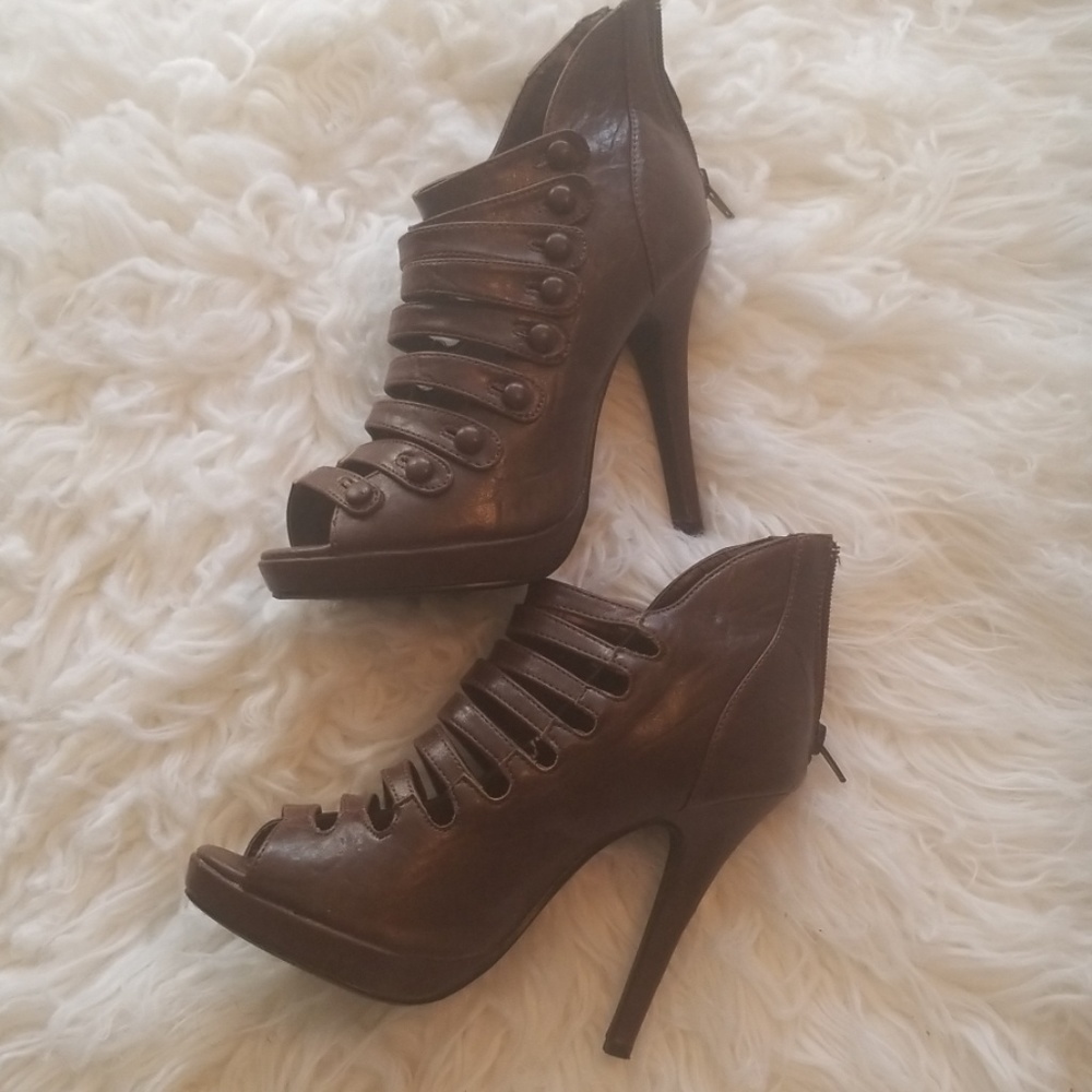Gorgeous Liliana stiletto ankle booties 7.5